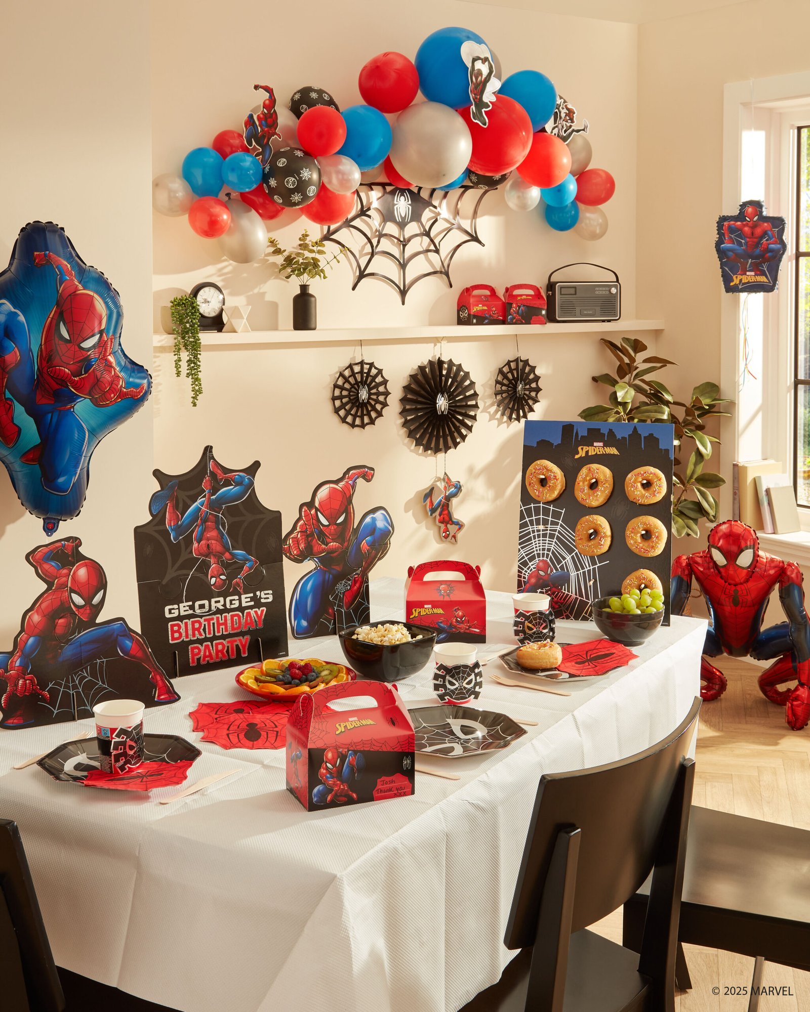 prosopopoiimenos-pinakas-spiderman-me-aitokollita-_-phigoires-poi-stekontai_2