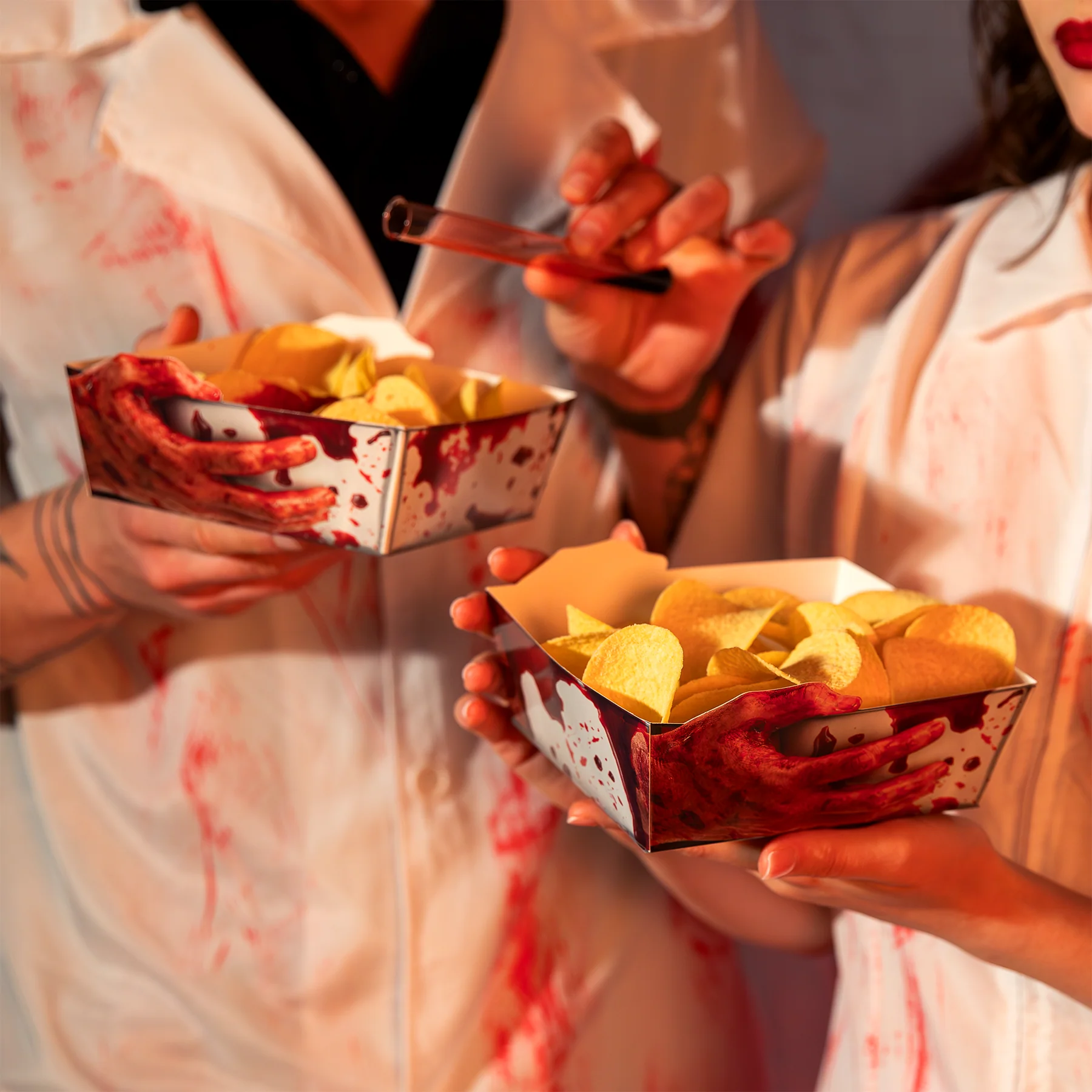 Pudelko-na-chipsy-Halloween-Bloody-16x14x7cm-3szt.-170885_K01